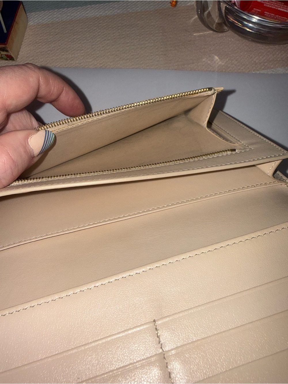 🔥 AUTHENTIC CÉLINE Grained Leather Large Strap Wallet | - Picture 11 of 16
